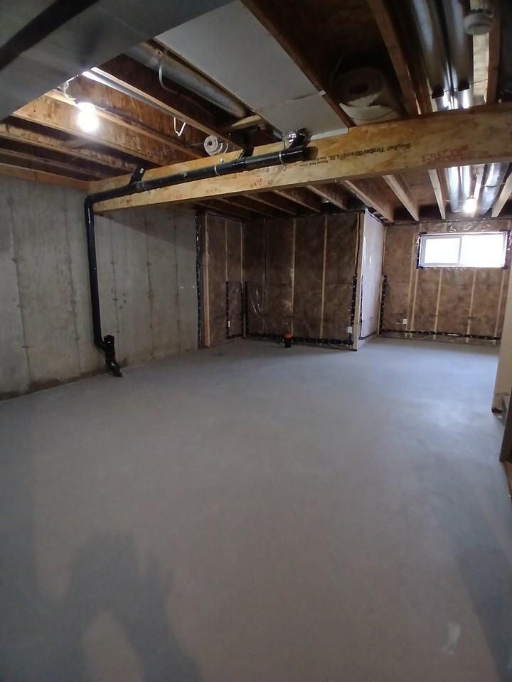 5704 Hawthorn Common - Photo 3 of 28
