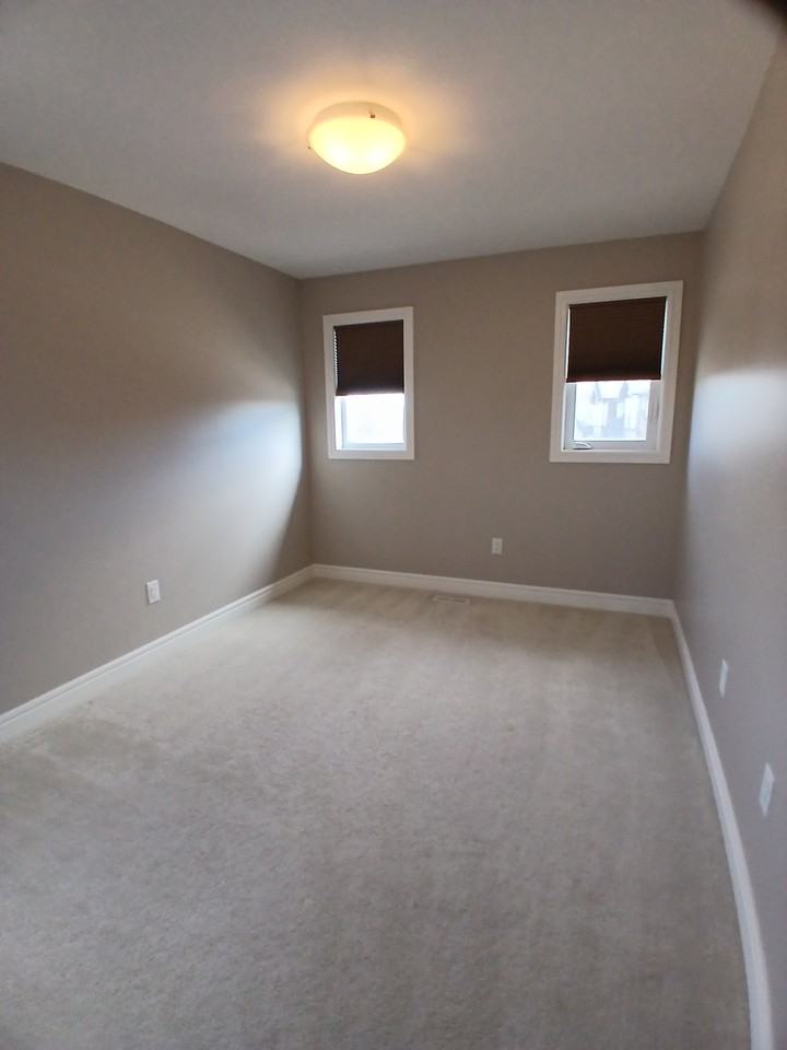 5704 Hawthorn Common - Photo 6 of 28