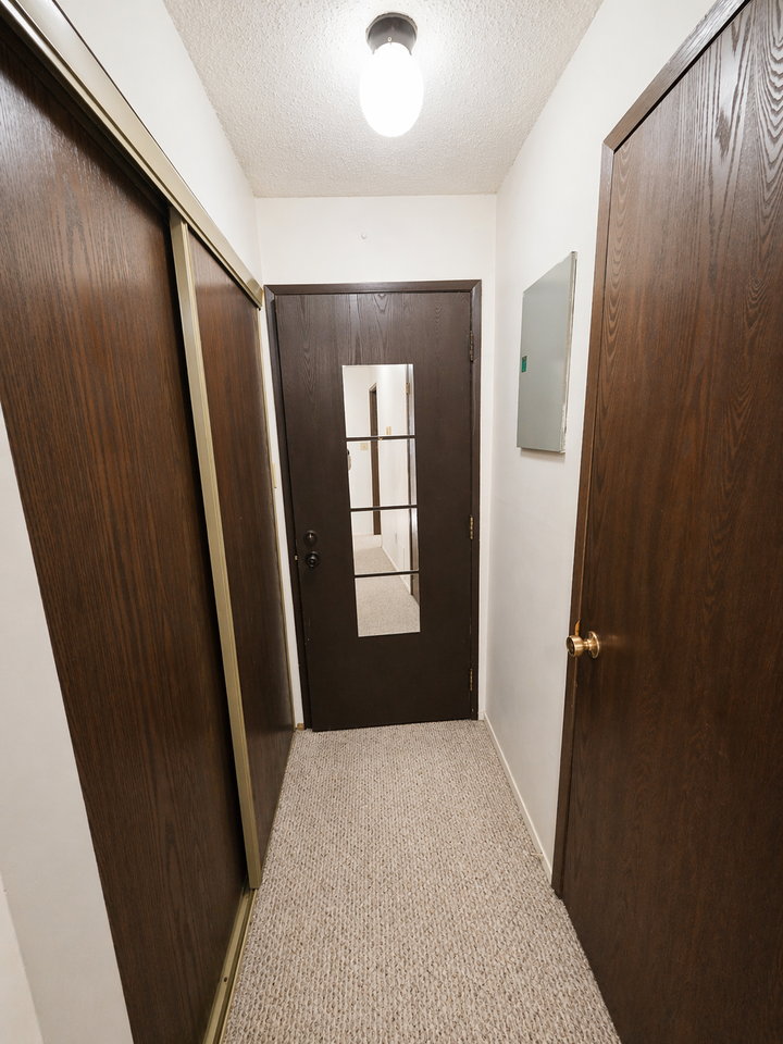 Gateway Apartments - Photo 4 of 10