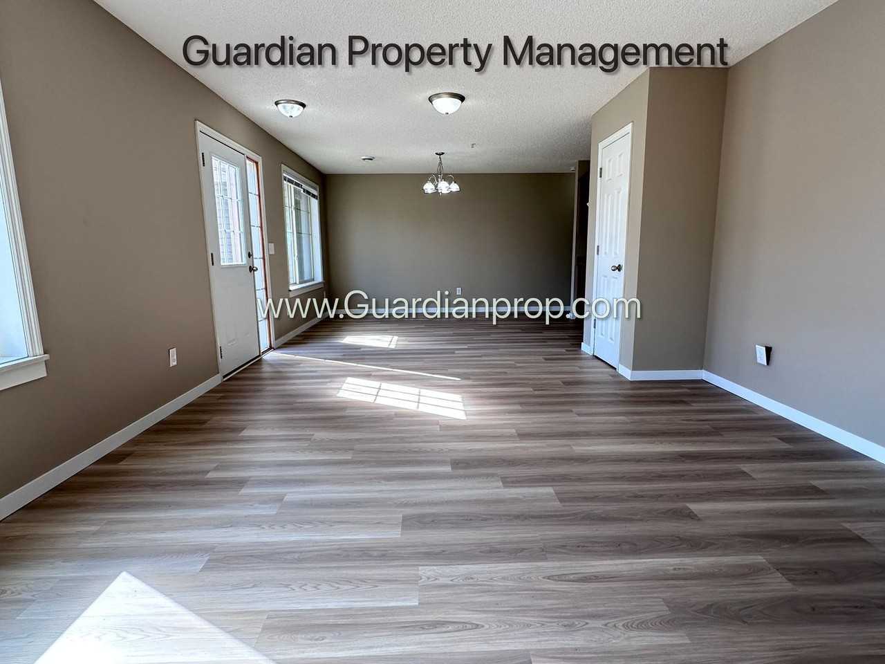 9923 Vera Cruz Ln N - Photo 4 of 20