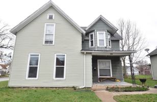 featured image of 434 W Lawrence St