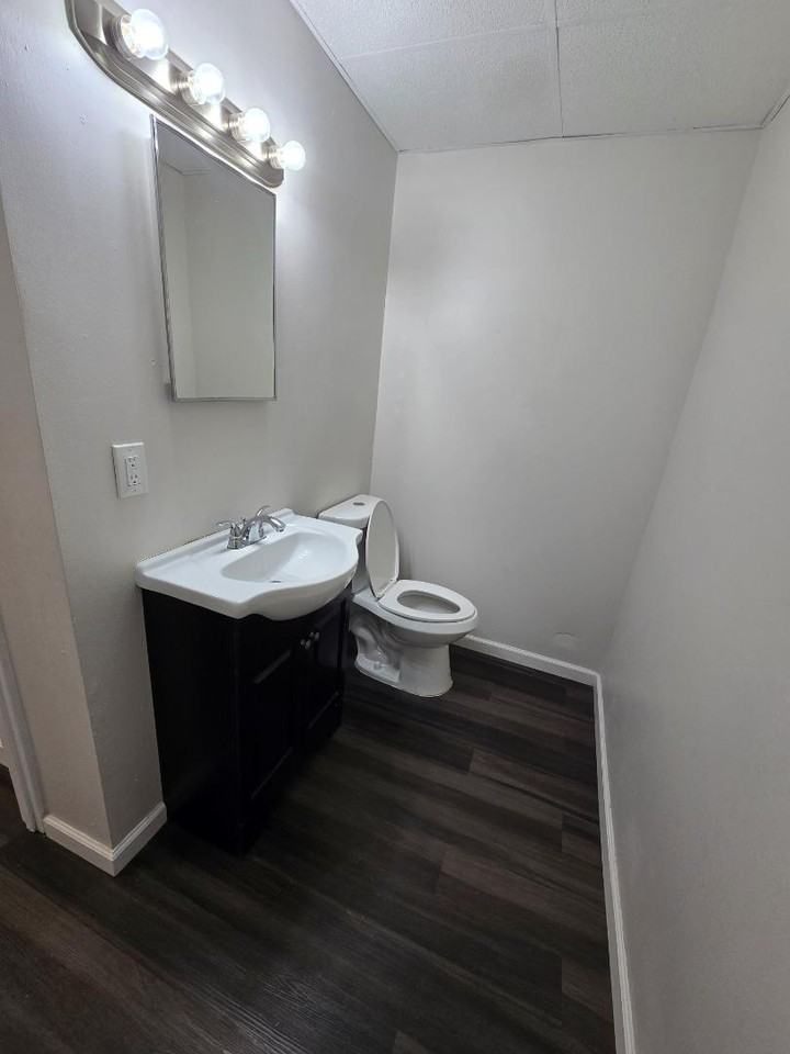 5301 Alfred Ave - Photo 4 of 5