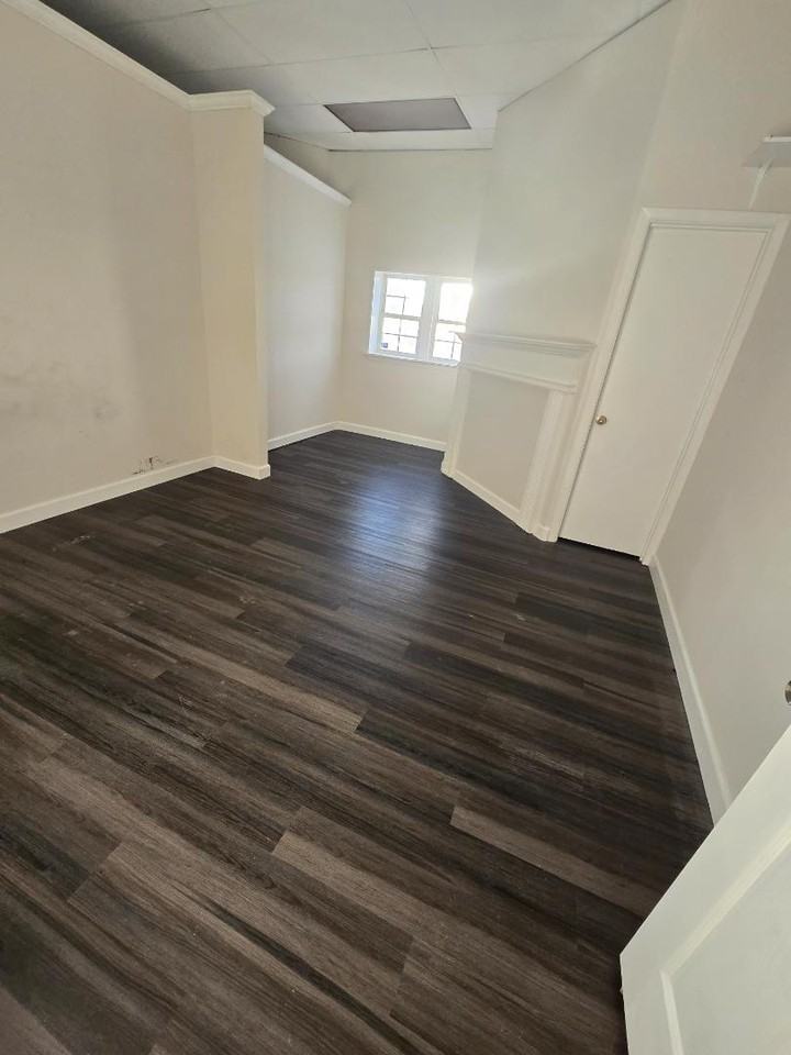 5301 Alfred Ave - Photo 5 of 5