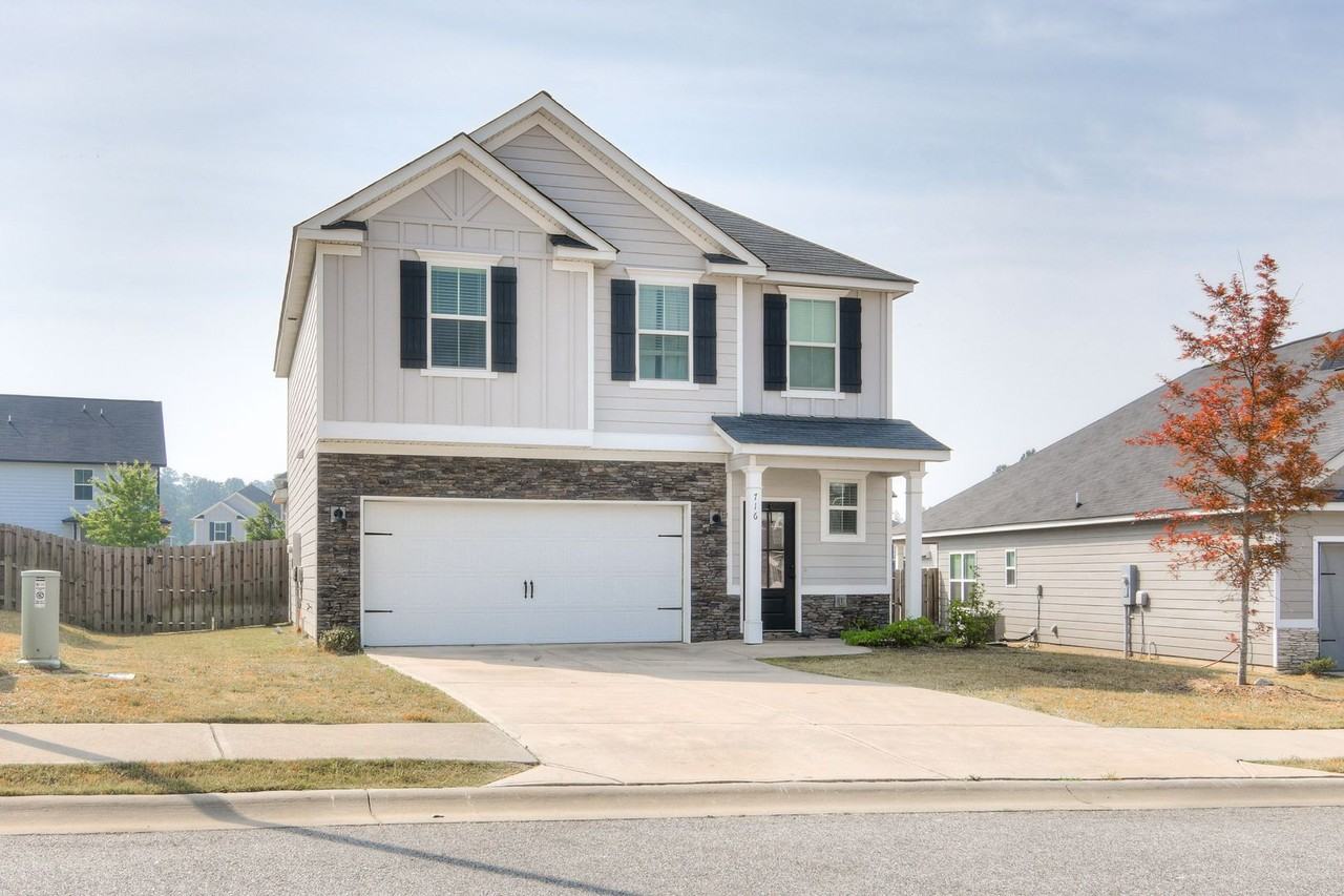 716 Navan Ln - Photo 2 of 32