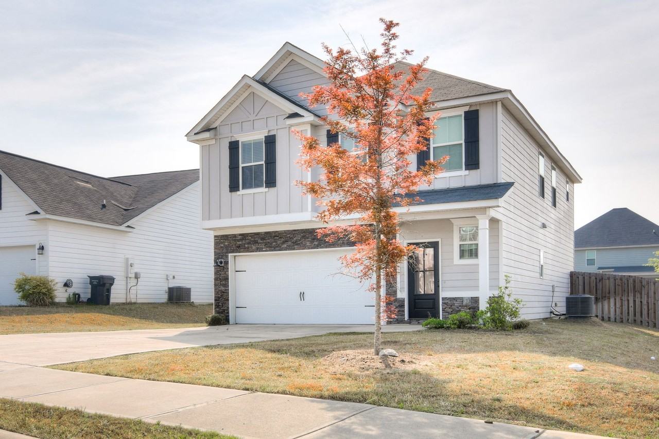 716 Navan Ln - Photo 3 of 32