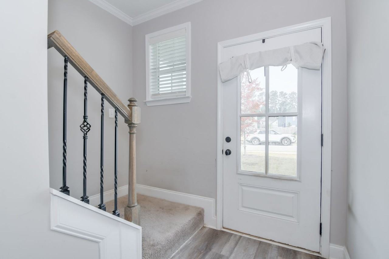 716 Navan Ln - Photo 5 of 32