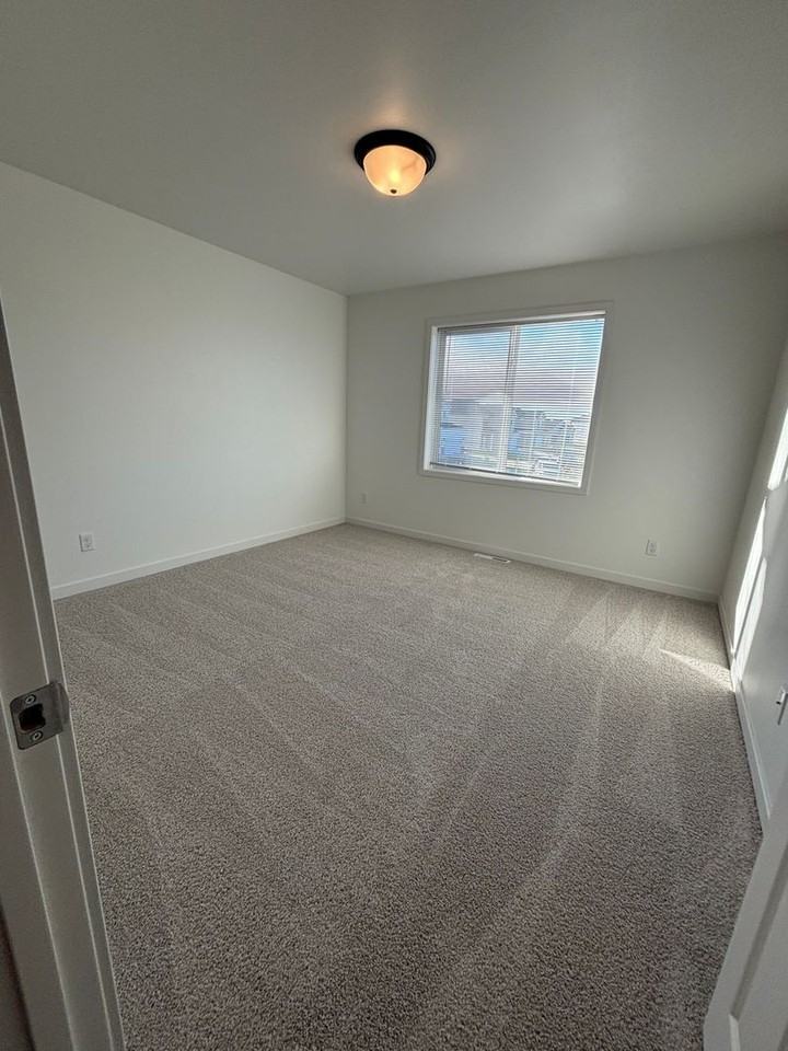 7347 30th St S - Photo 5 of 10