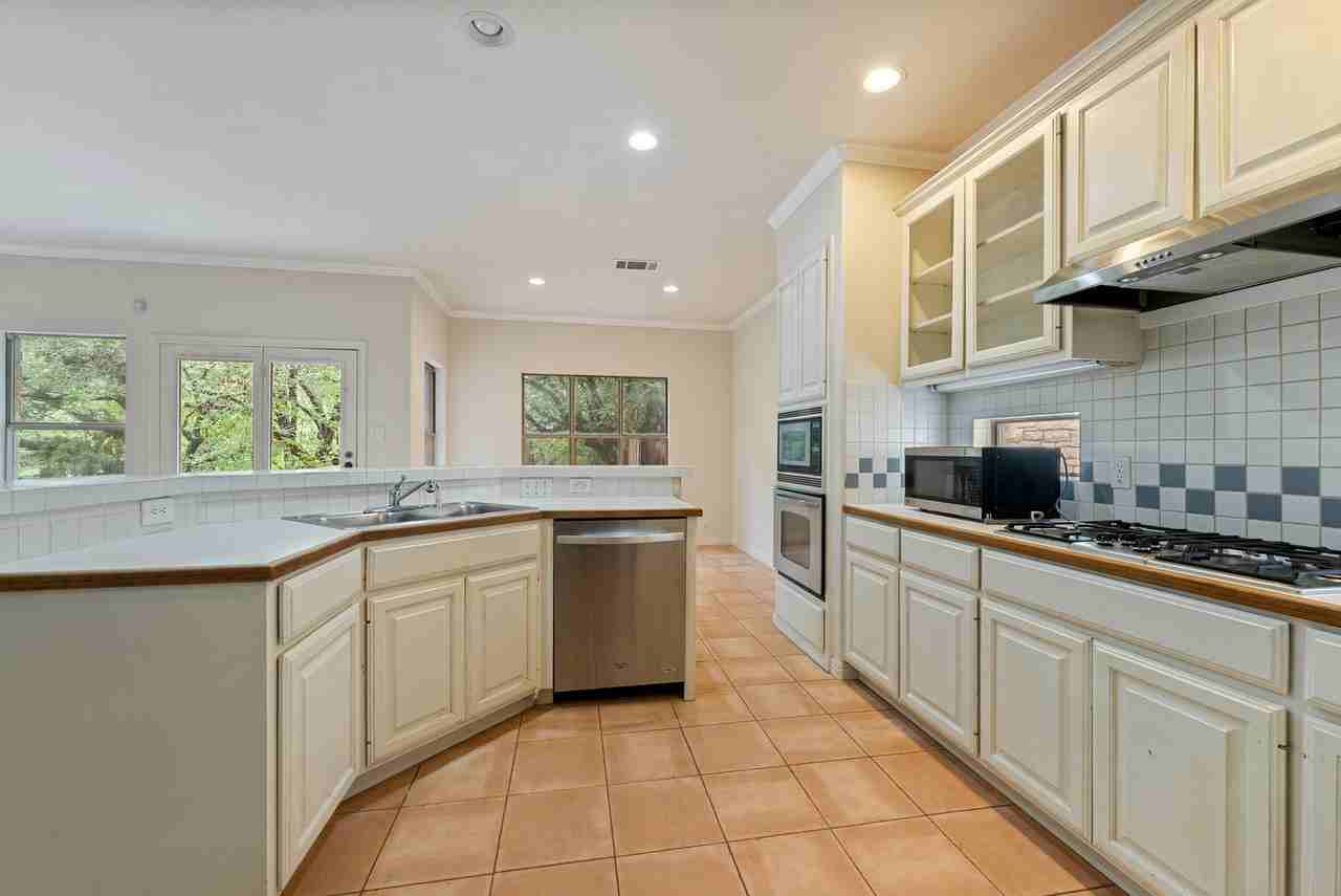 6504 Twin Creek Holw - Photo 7 of 20