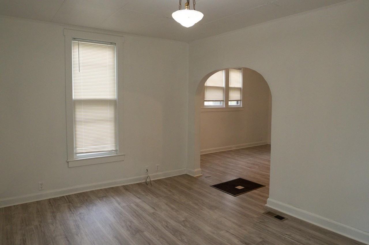 1407 Nw Jackson St - Photo 4 of 20