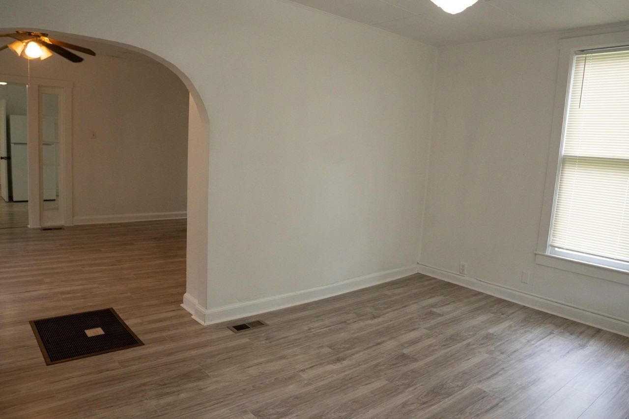 1407 Nw Jackson St - Photo 6 of 20