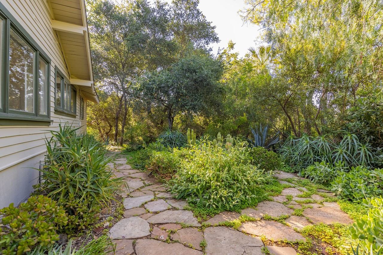 2880 Ladera Rd - Photo 4 of 27