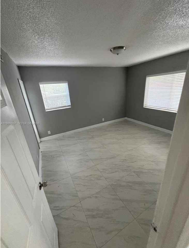 VC 3901 Deerfield LLC - Photo 3 of 7