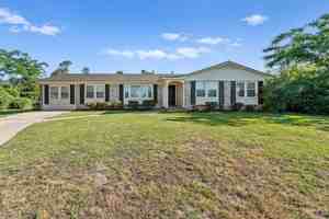 featured image of 311 Gardners Mill Ct