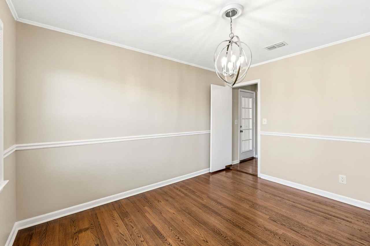 311 Gardners Mill Ct - Photo 7 of 26