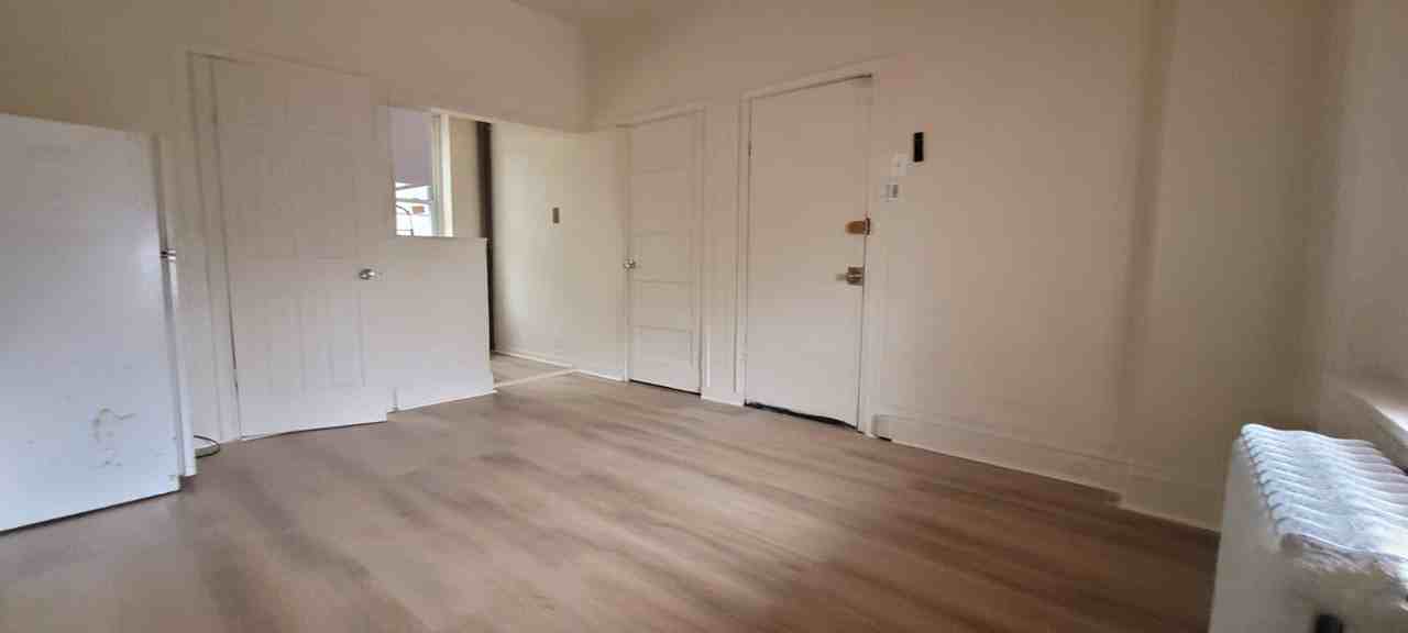 5426 Christian St - Photo 6 of 14