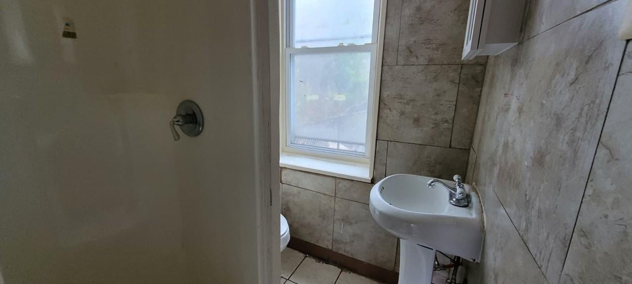 5426 Christian St - Photo 7 of 14