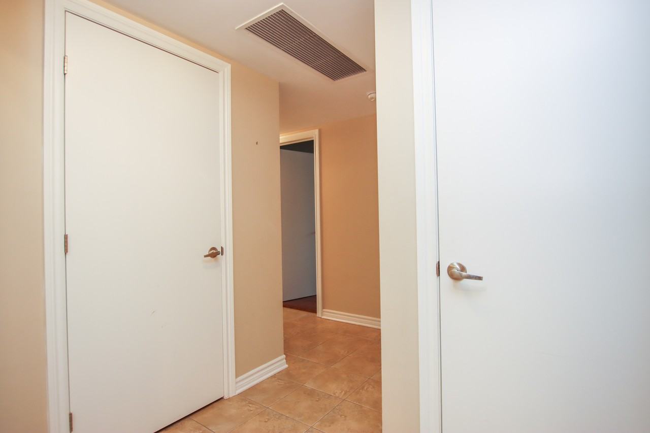 502-250 Lett Street - Move-in Ready! - Photo 7 of 36
