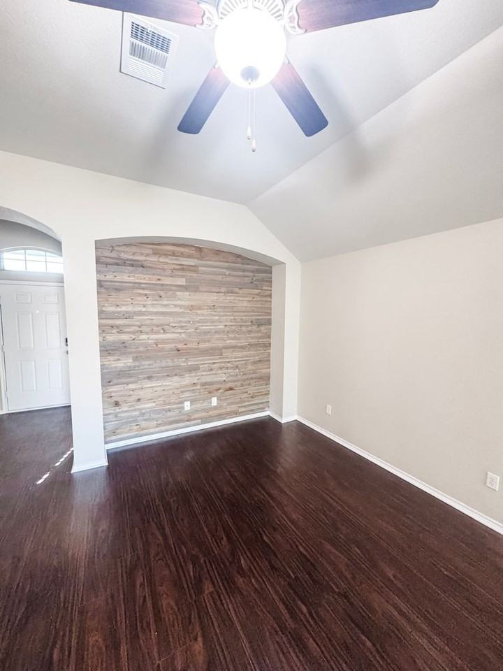 5289 Sagewood Dr - Photo 6 of 21