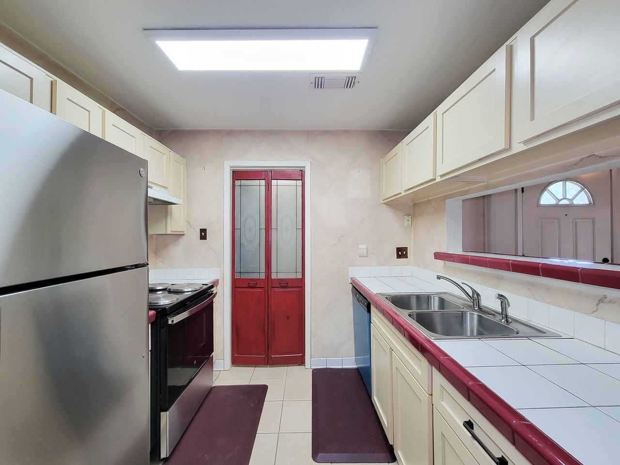 418 Garland Dr #122 - Photo 3 of 28