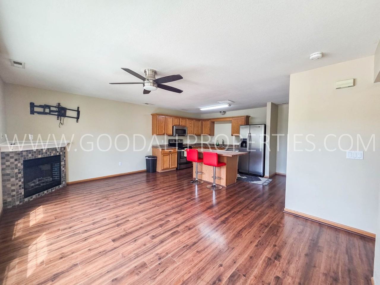 3011 Sw Sharmin Ln - Photo 4 of 10