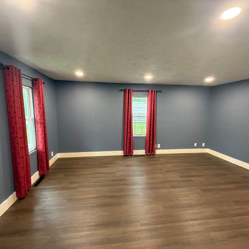 1825 N Oak Grove Ave - Photo 5 of 19