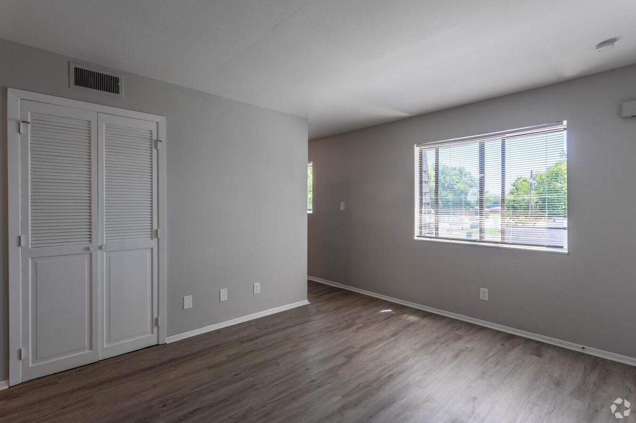 Pineridge Apartments - Photo 4 of 22