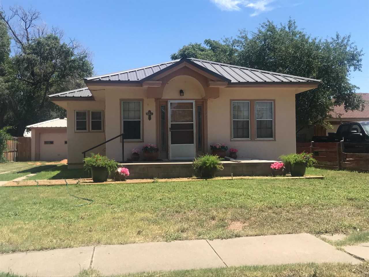 913 Oak Ave - Photo 3 of 19