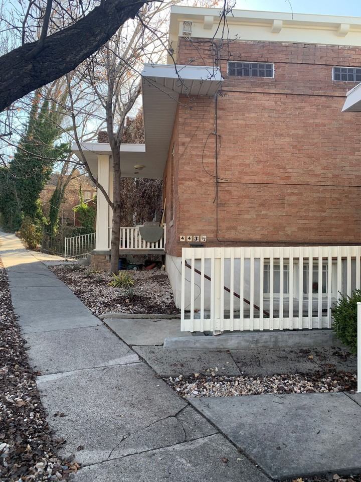 441 N Center Street - Photo 3 of 3