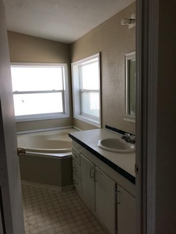 863 California Ave - Photo 5 of 15