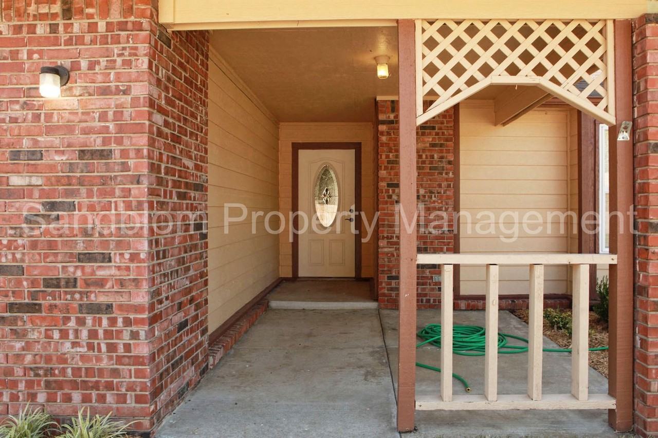 12402 E 89th St N - Photo 4 of 24