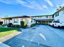 featured image of 466 N Fair Oaks Ave