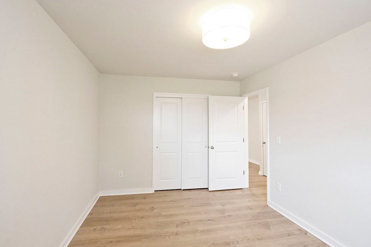 2114 Ivy Rd #6 - Photo 7 of 11