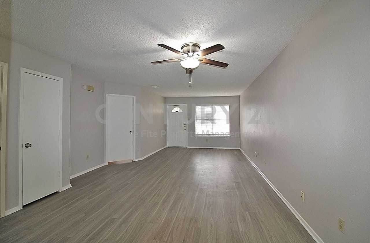 1705 Fitzgerald Ct - Photo 3 of 14