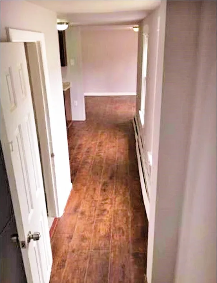 326 N Charlotte St - Photo 3 of 6