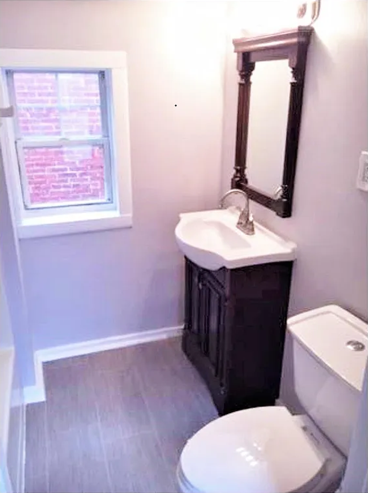 326 N Charlotte St - Photo 6 of 6