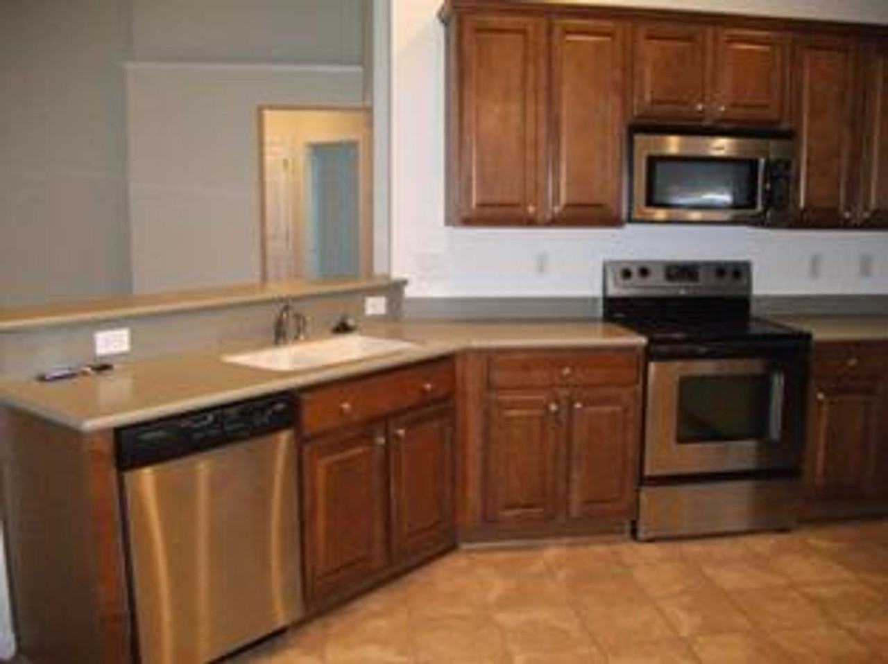 246 Vesta Dr - Photo 3 of 14