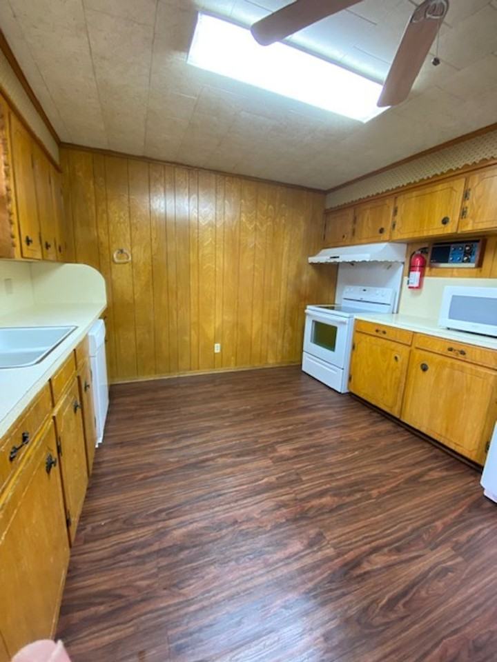 11 N Anglin St - Photo 2 of 10