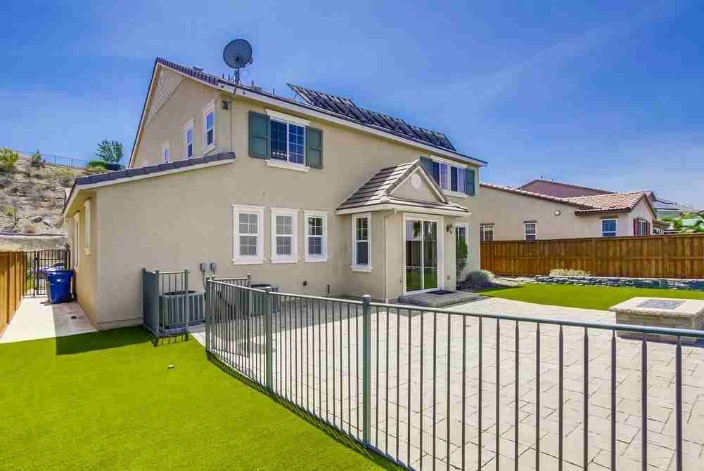 5102 Sevilla St - Photo 4 of 50