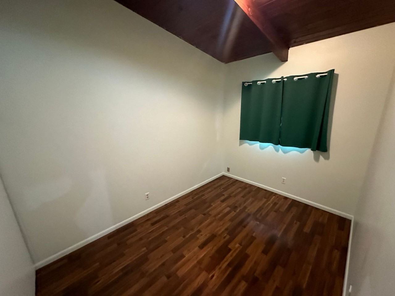 1229 Division St - Photo 7 of 7