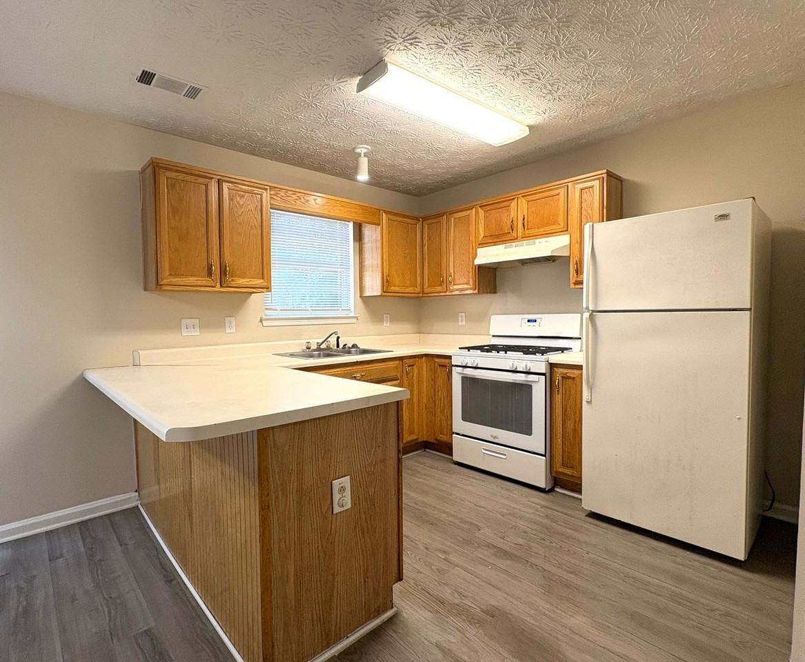 5044 Chupp Way Cir - Photo 3 of 14