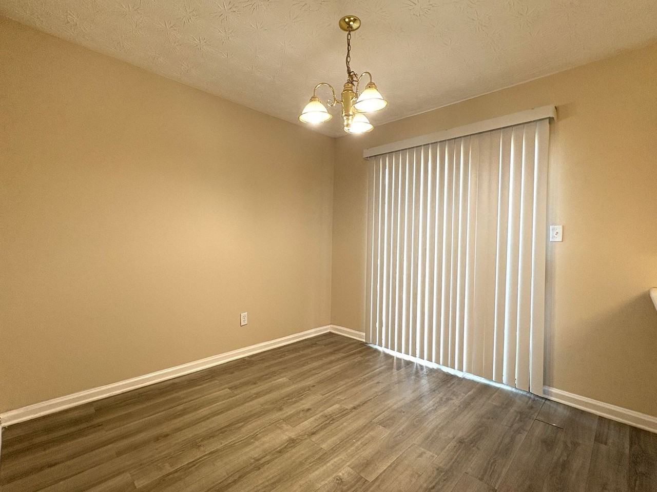 5044 Chupp Way Cir - Photo 4 of 14