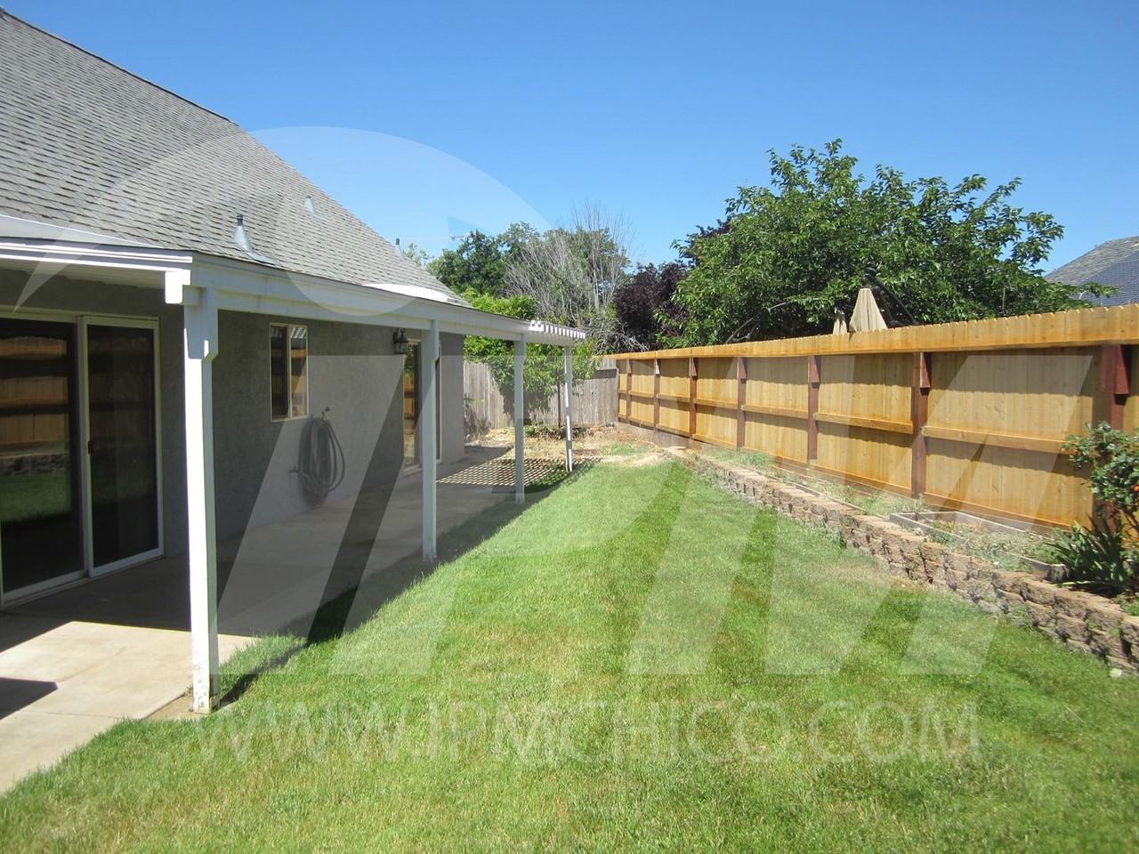 1260 Ravenshoe Way - Photo 3 of 18