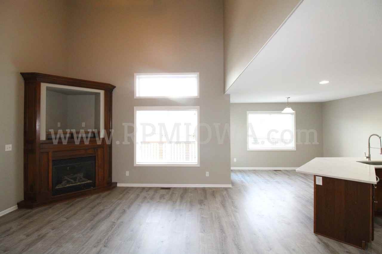 2211 Nw Bayberry Ln - Photo 2 of 29