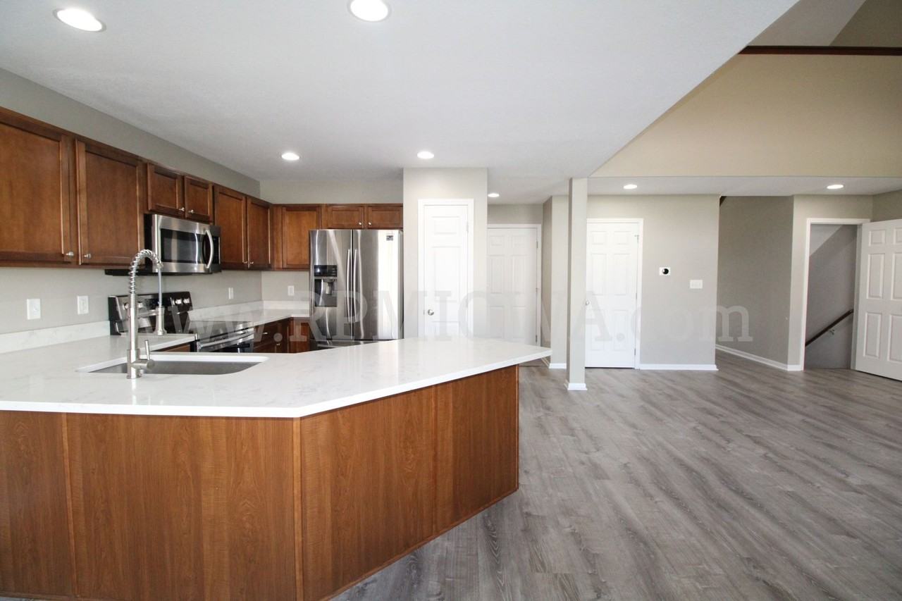 2211 Nw Bayberry Ln - Photo 4 of 29