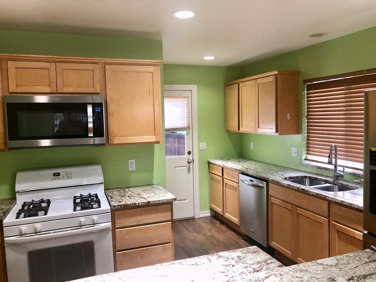 8837 Ne 178th St - Photo 3 of 14