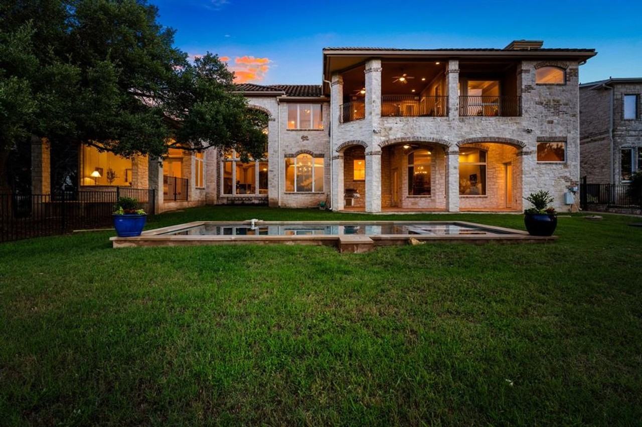 401 Brooks Hollow Rd - Photo 6 of 40