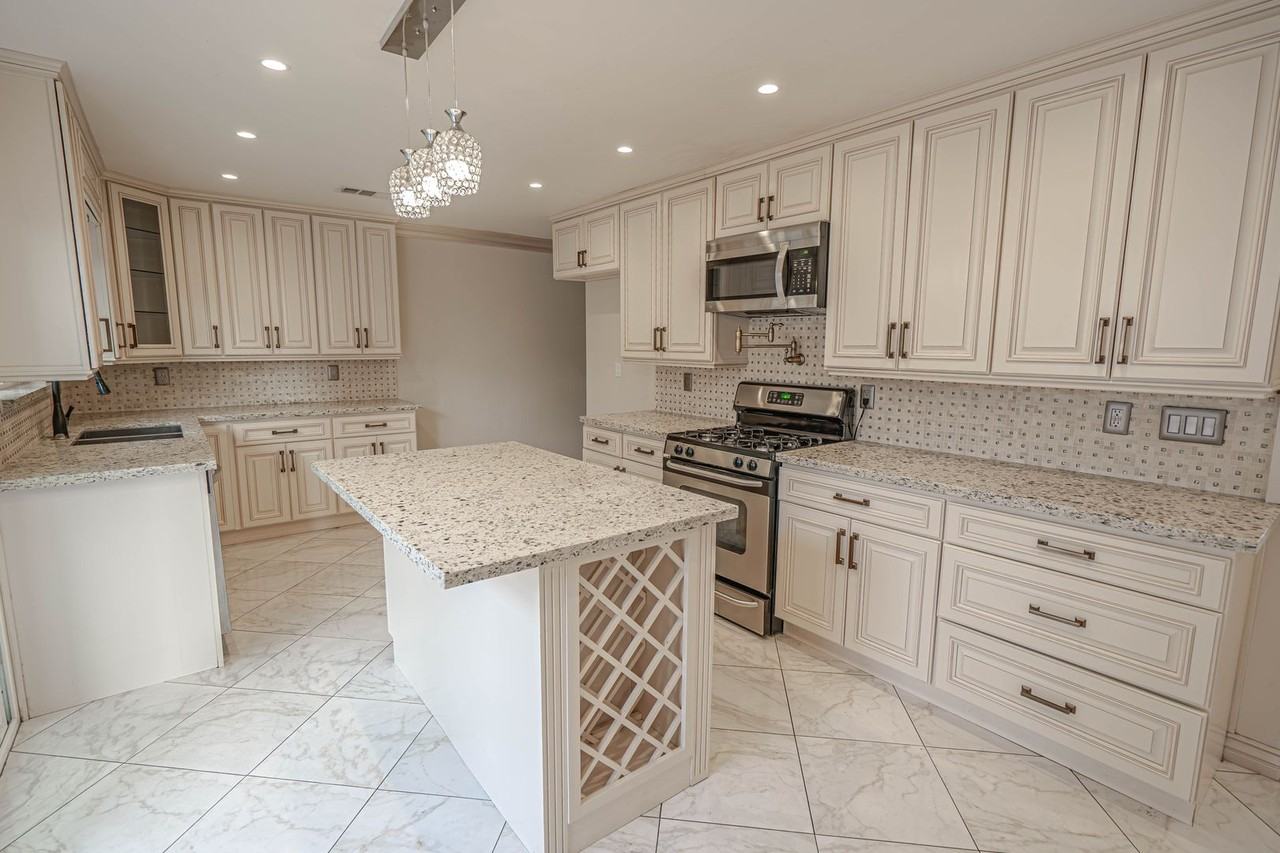 27544 Bernina Ave - Photo 5 of 21