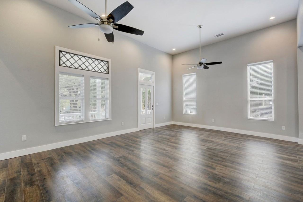 901 Shoal Cliff Ct - Photo 4 of 25