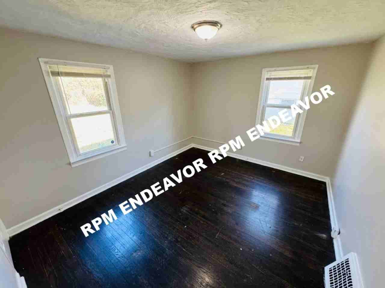 5615 Beldon Dr - Photo 4 of 16