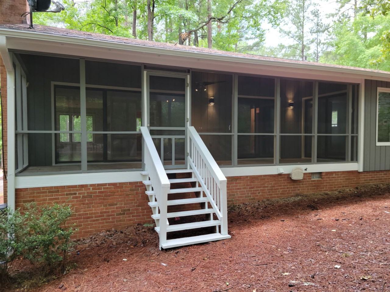 1811 Irish Blvd - Photo 4 of 26